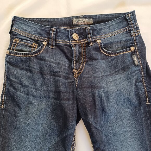 Silver Womens Jeans Suki Capri Cropped Dark Wash Midrise Stretch Size 28  30x26 - Picture 3 of 13